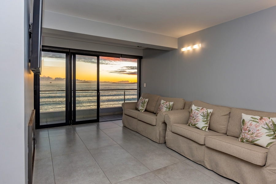 7 Bedroom Property for Sale in Calypso Beach Western Cape